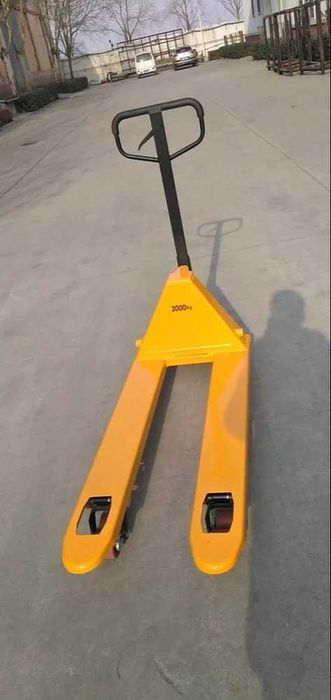 Палетна количка Нова