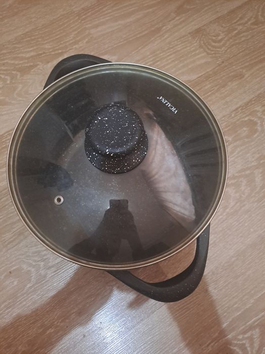 Продам кастрюл срочно