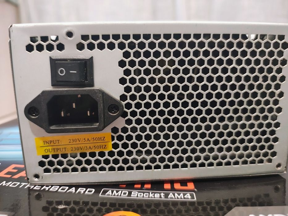 Kit Placă de bază ASUS H81M-K LGA 1150 + i3 4160 + 16GB RAM DDR3 + Sursă 450W