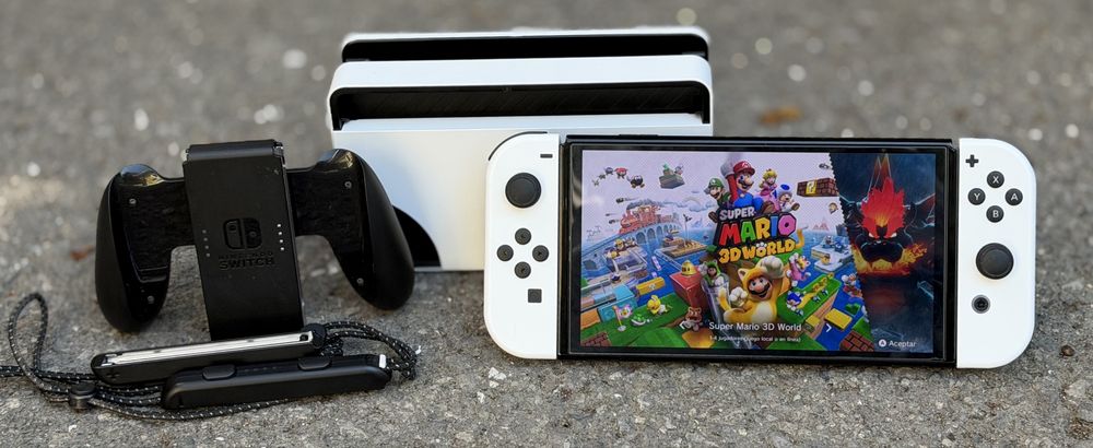 Игрова конзола Nintendo Switch OLED + игра Mario Kart 8 Deluxe + 64GB карта