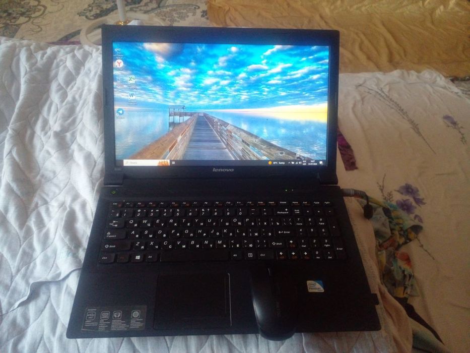 Noutbuk Lenova sotiladi