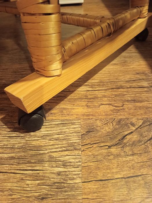 Естествен плетен бебешки кош на колелца, с дунапр. матраче и обиколник