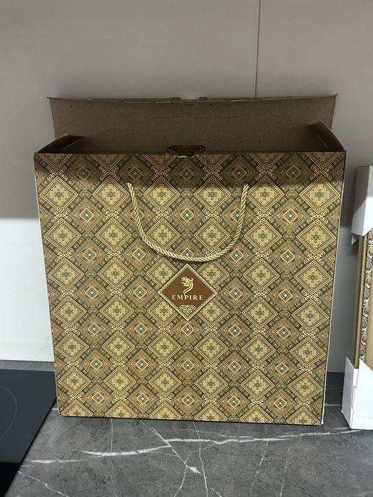 Картина от “Empire”