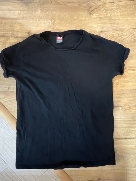 Тениска “One”  размер Л