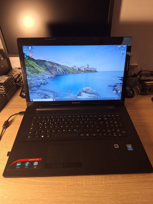 Laptop Lenovo G70-80 , i3 4005U , 8 GB,  ssd 120 GB,  17.3" HD+