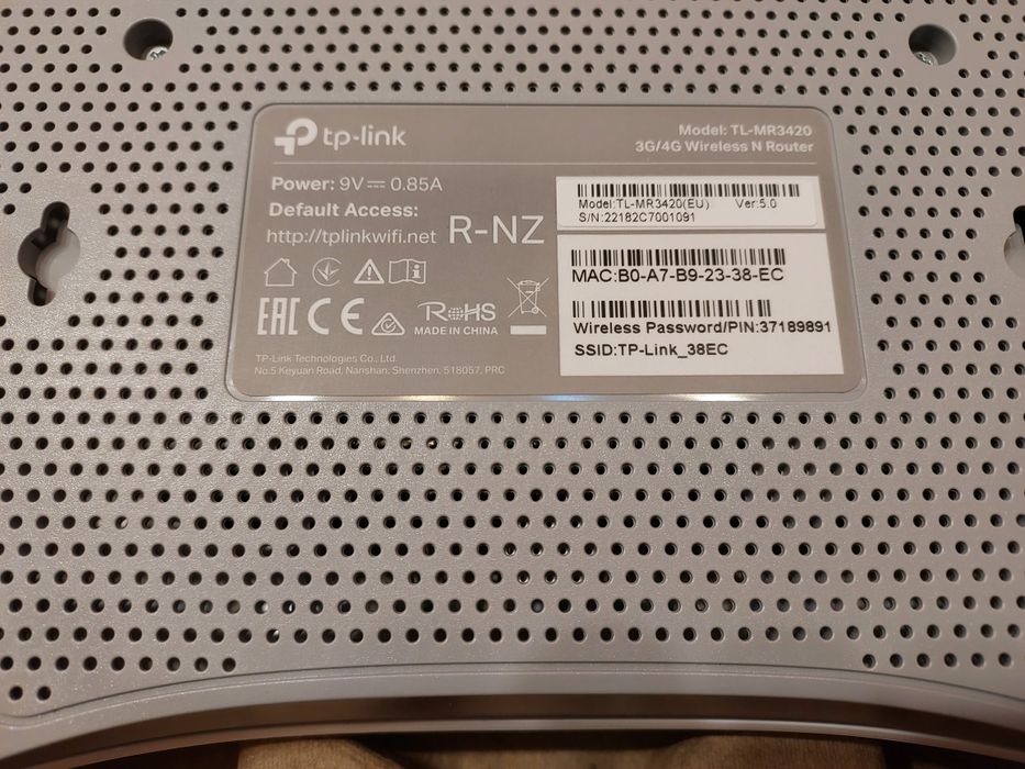 Router nou wireless Tp-Link 3G/4G. În cutie, adaptor, instrucțiuni.
