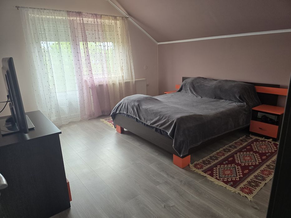 Casa independent energetic de vanzare in Biharia
