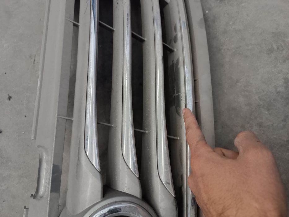 Предна решетка Toyota rav-4