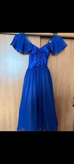 Платье нарядное на девочку 10-11лет