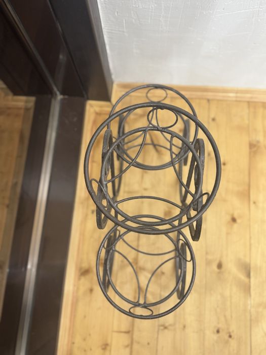 Продам подставку под цветы