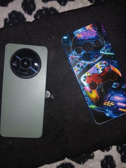 Продават се  запазени