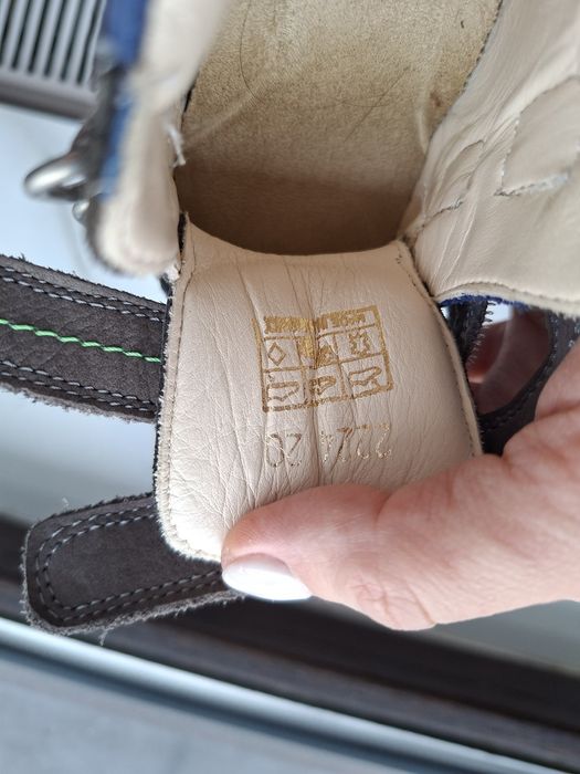 Pantofi   zamos  de piele