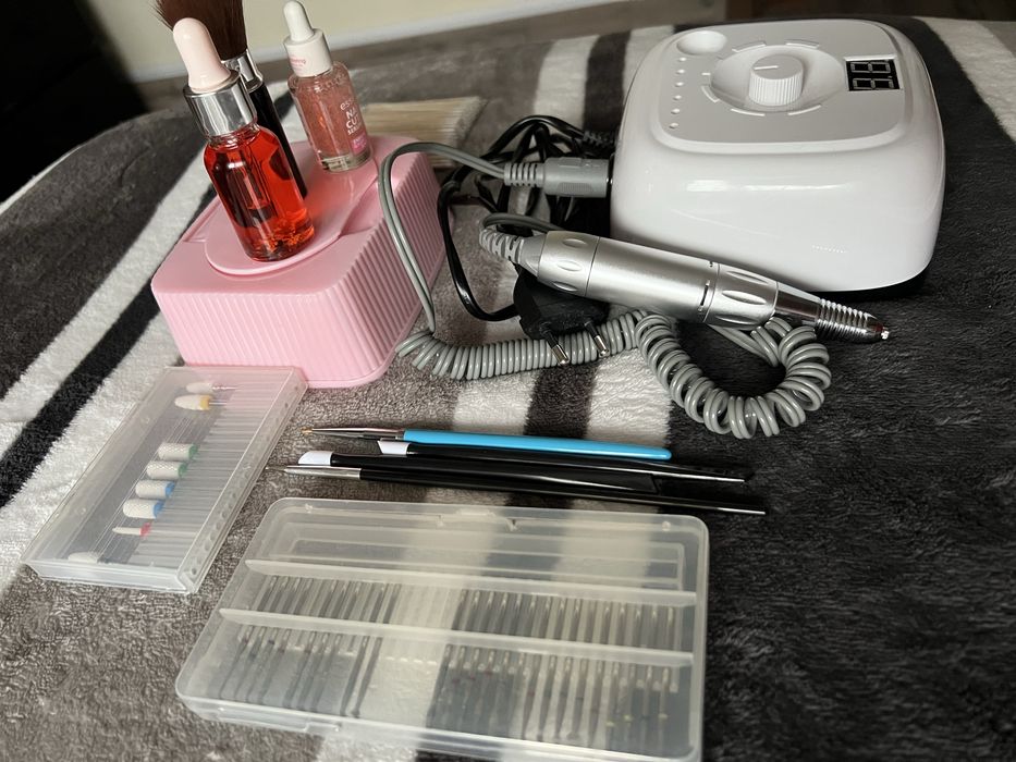 Manechiura set complet Nailgirls aparat electric T17