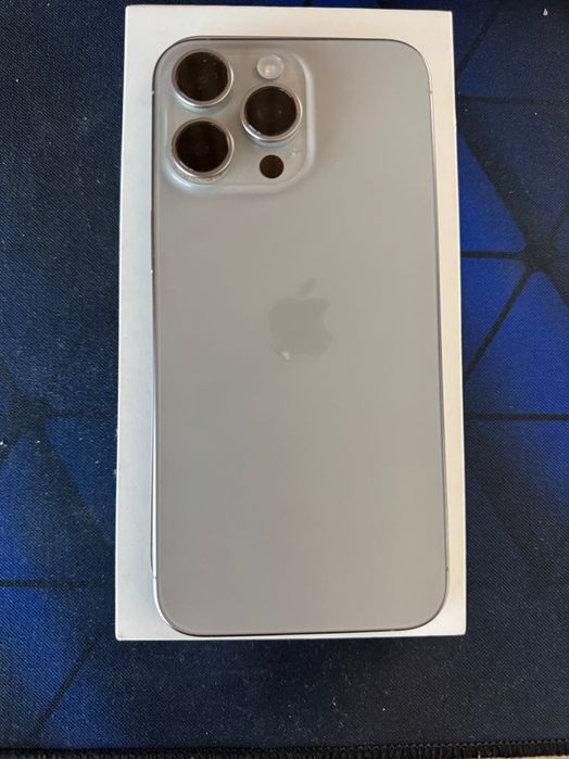 iPhone 15 Pro Max 256 GB Natural Titanium cumparat personal eMAG