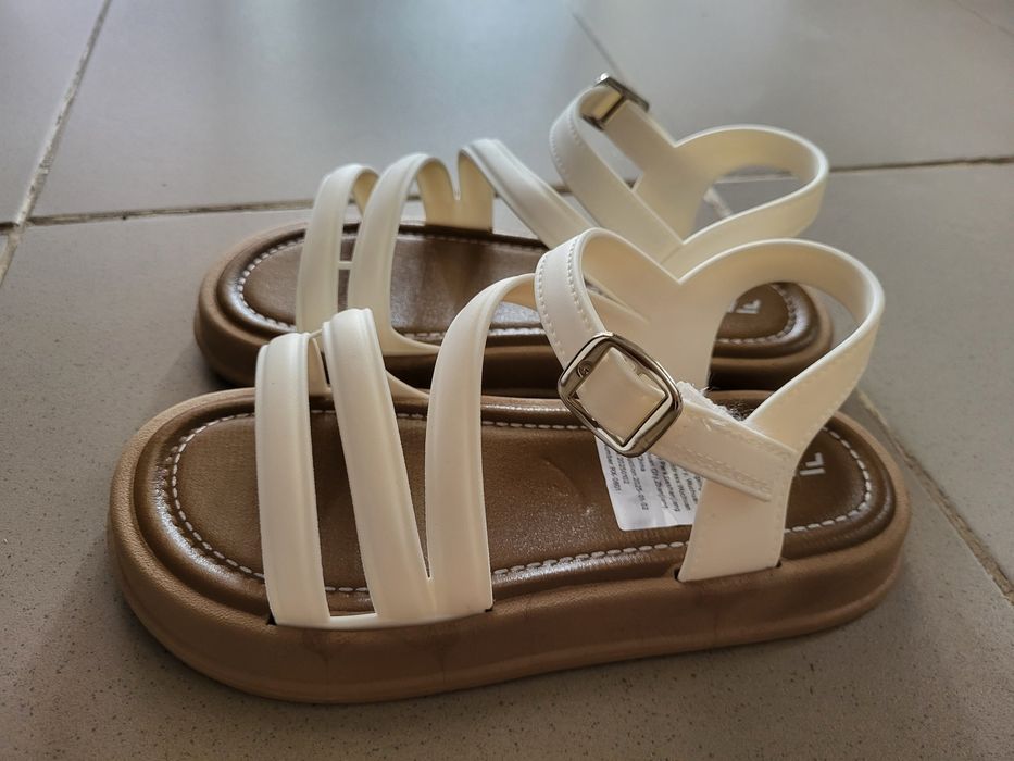 Сандалии детские