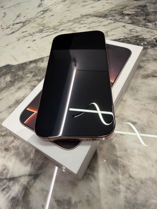 iPhone 16 Pro 256 GB Desert Titanium Impecabil