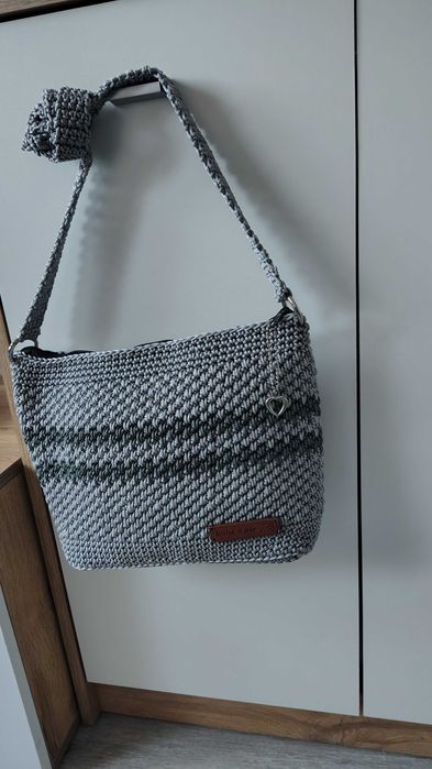 Луксозна плетена ръчно дамска чанта, дълга дръжка и подплата с джоб,