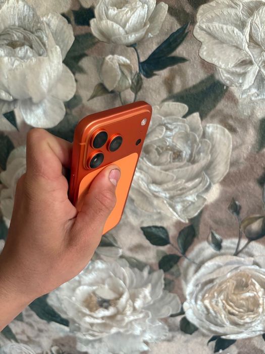 Продам айфон 17 про макс 256 гб