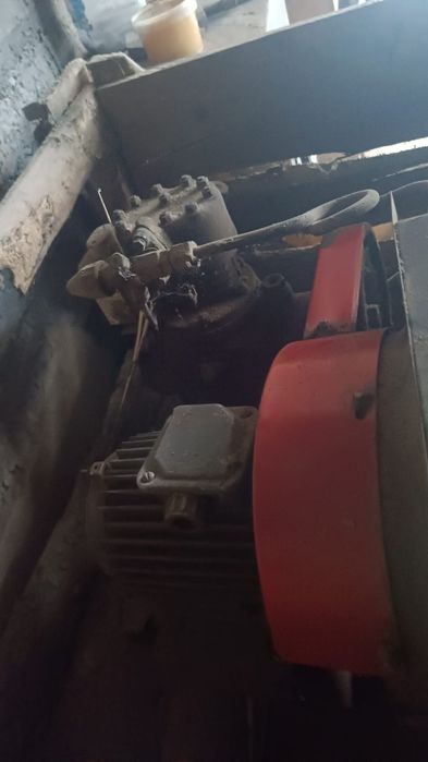 Компрессор для холодильной камеры