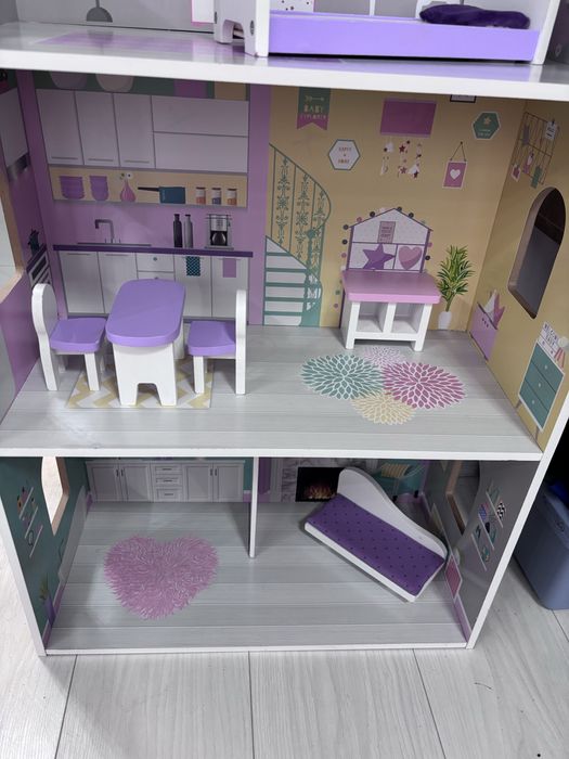 Детска дървена къща за кукли