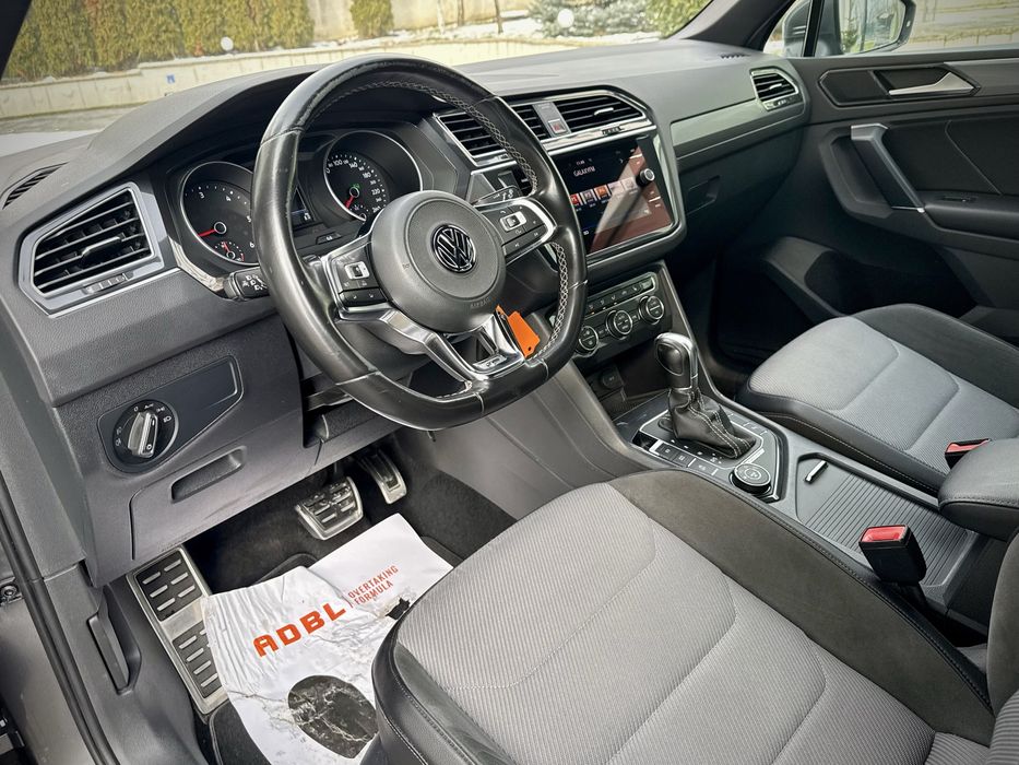 Volkswagen Tiguan R-Line 2.0TDI 190 CP 4X4! Garantie 12 Luni