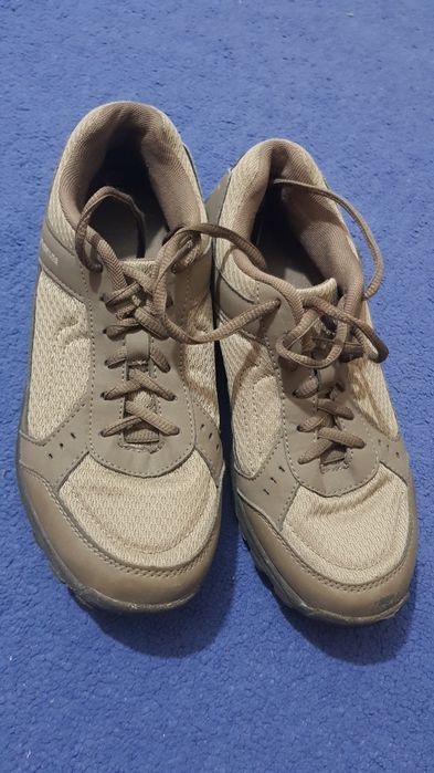 Кроссовки 37 размер.