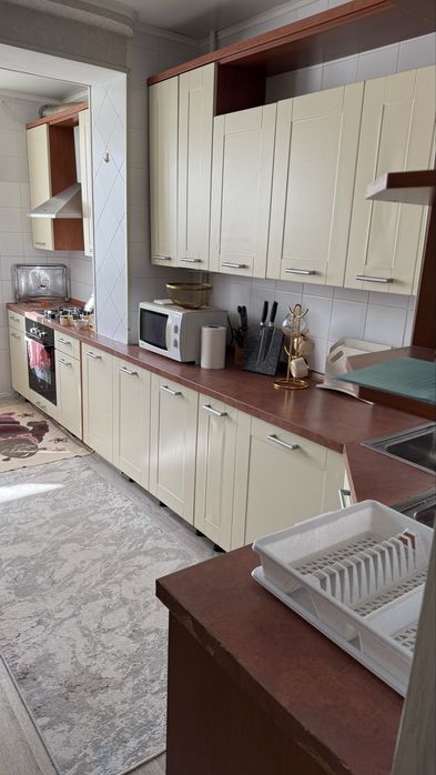 Кухонный гарнитур сатылады жаксы сапада