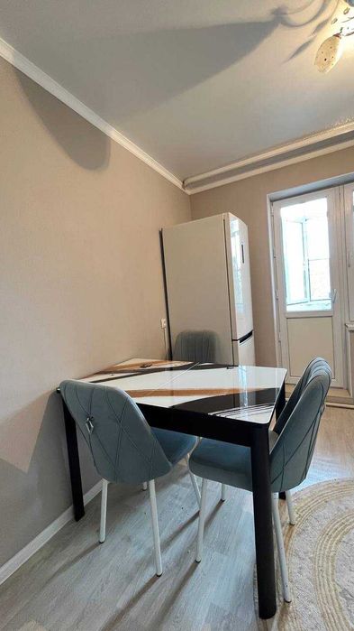 продам 2 комнатную на Шанхае