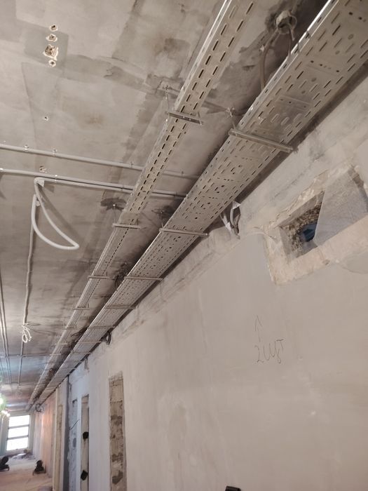 Слоботочник електирик