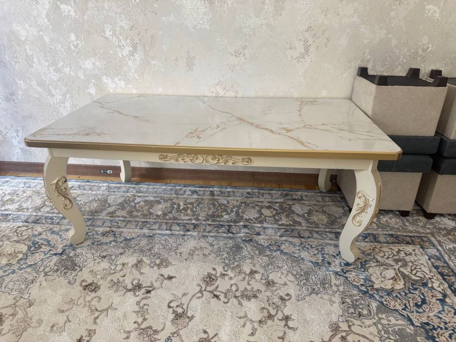 Stol sotiladi 170x90 sm