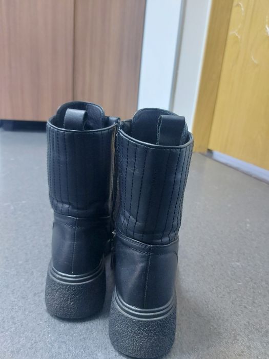 Ботинки зимние женские