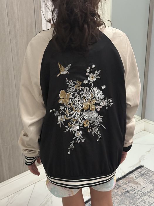 Продам бомбер отличного качества