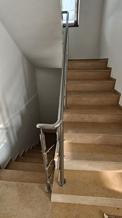 Vând balustradă inox