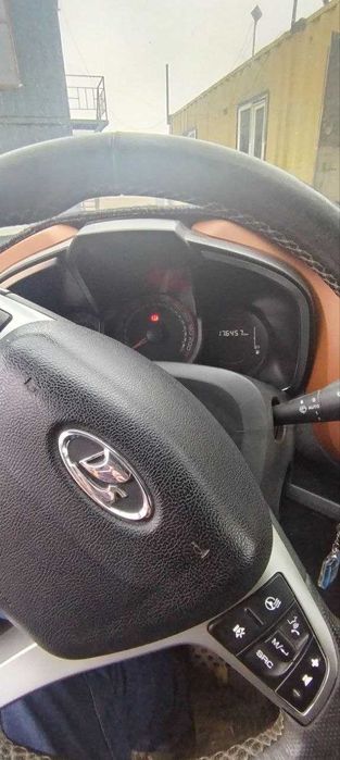 LADA XRAY sotiladi srochna