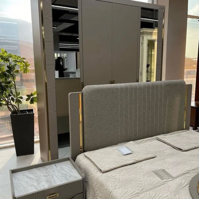 Спальный гарнитур