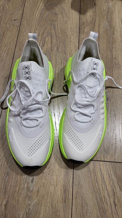 UNDER  ARMOUR  2 броя нови