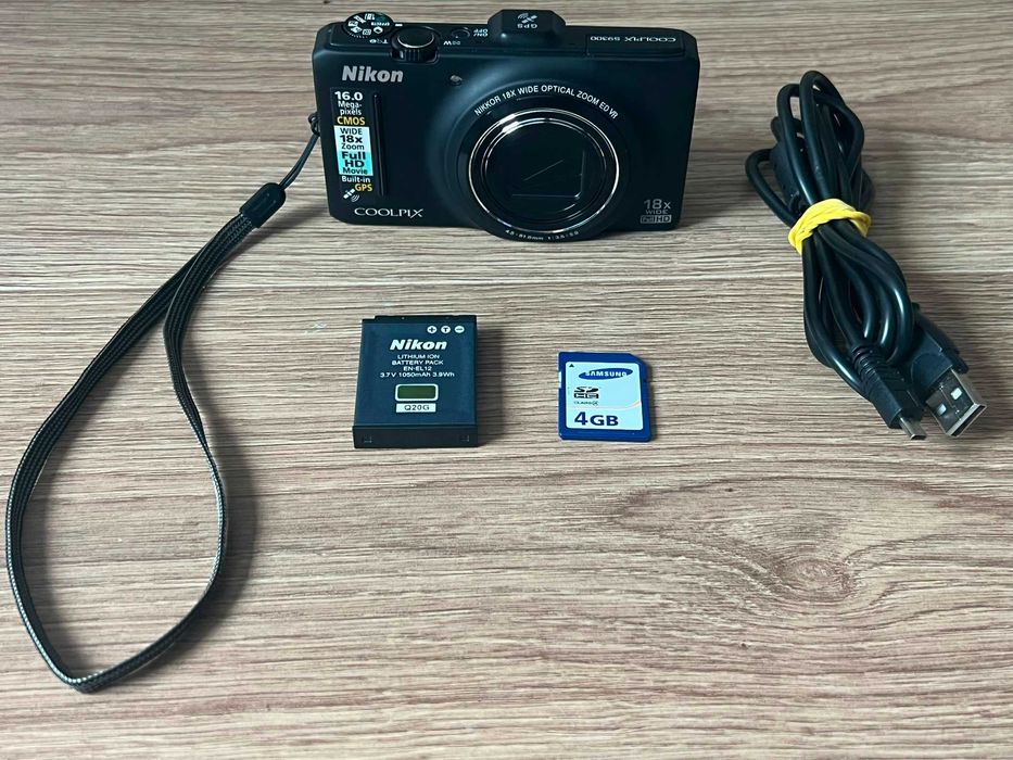 Aparat foto digital NIKON Coolpix S9300 FullHD GPS 16 MP 18X wide zoom + card+ baterie + cablu incarcare( Super aparat foto )