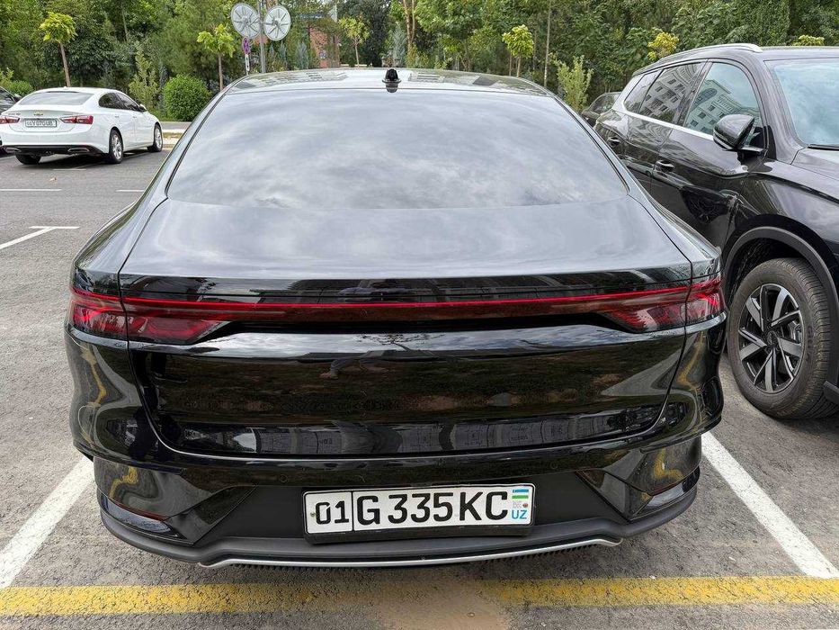 BYD Han EV 610 km Нахт ва муддатли тўлов асосида