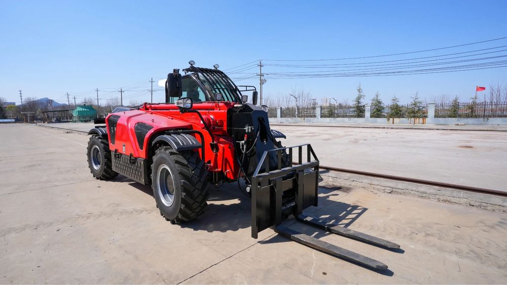 Телескопический погрузчик Bison TR-735