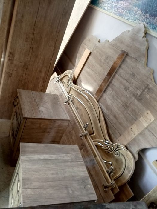 Спальный гарнитур