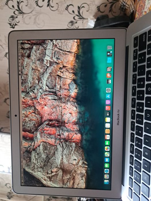 MacBook Air 2013 ortalarida chiqan holati zor