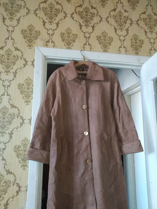 Кожаный женский плащ