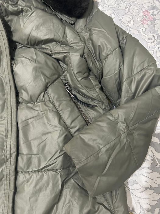 Продам зимние куртки