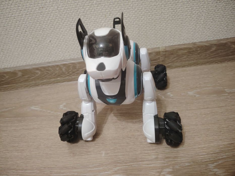 Продам игрушку собака робот