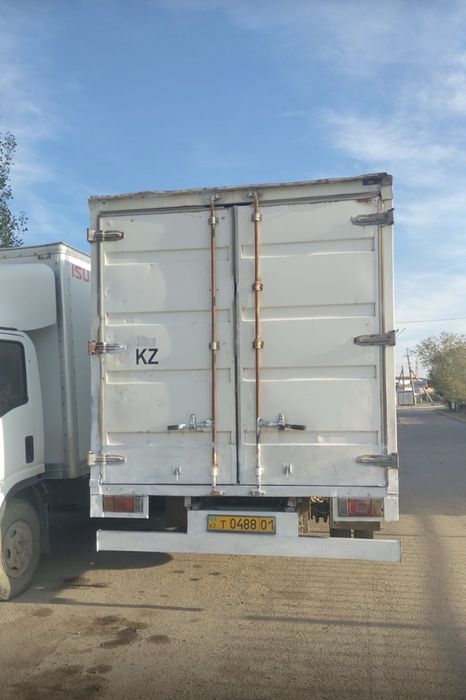 Исузу 5 тонник, 2 Газели.