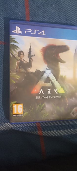 PS4 500GB + 4 диска (Bloodborne, Uncharted 4, ARK, Just Cause 4)