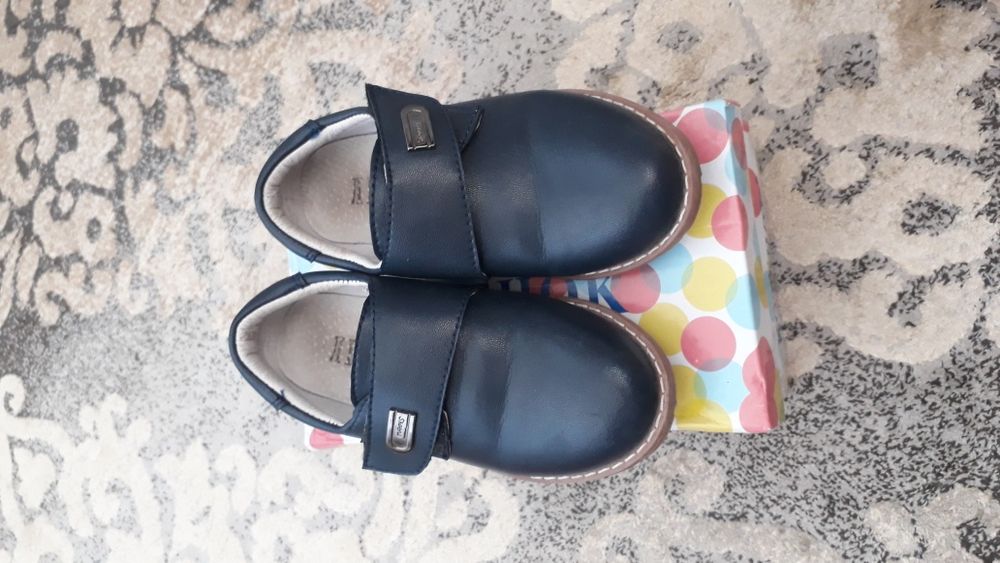 Туфли для мальчиков в отличном состояний