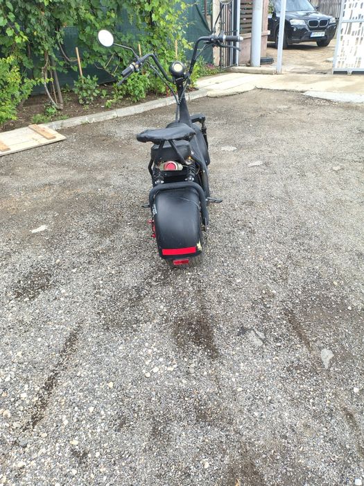 Vând scuter urgent electric merge foarte bine