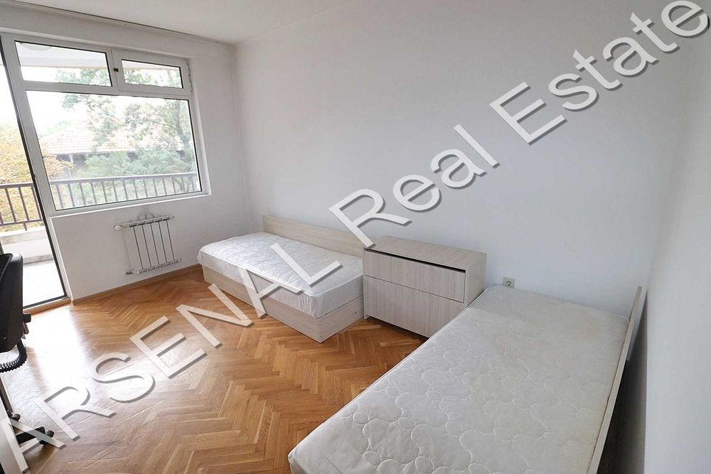 Дава се под наем Многостаен апартамент в София, Лозенец - 160 кв.м за 1300 € - Снимка #3