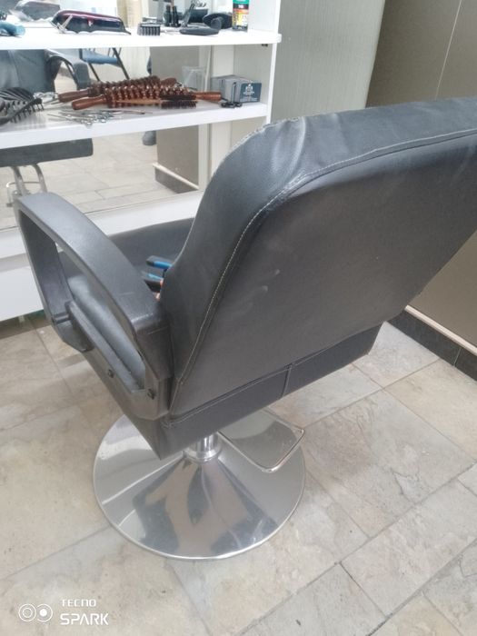 Кресло для парикмахерской